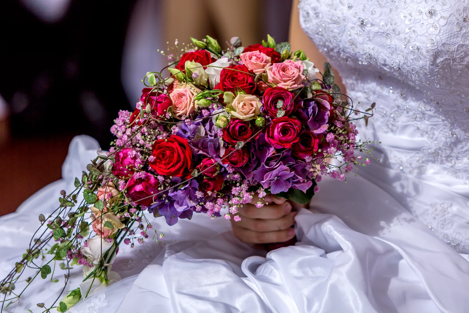 Der farbenfrohe Brautstrauß – Hochzeit von Antje und Martin auf dem Schlossberg in Sonneberg