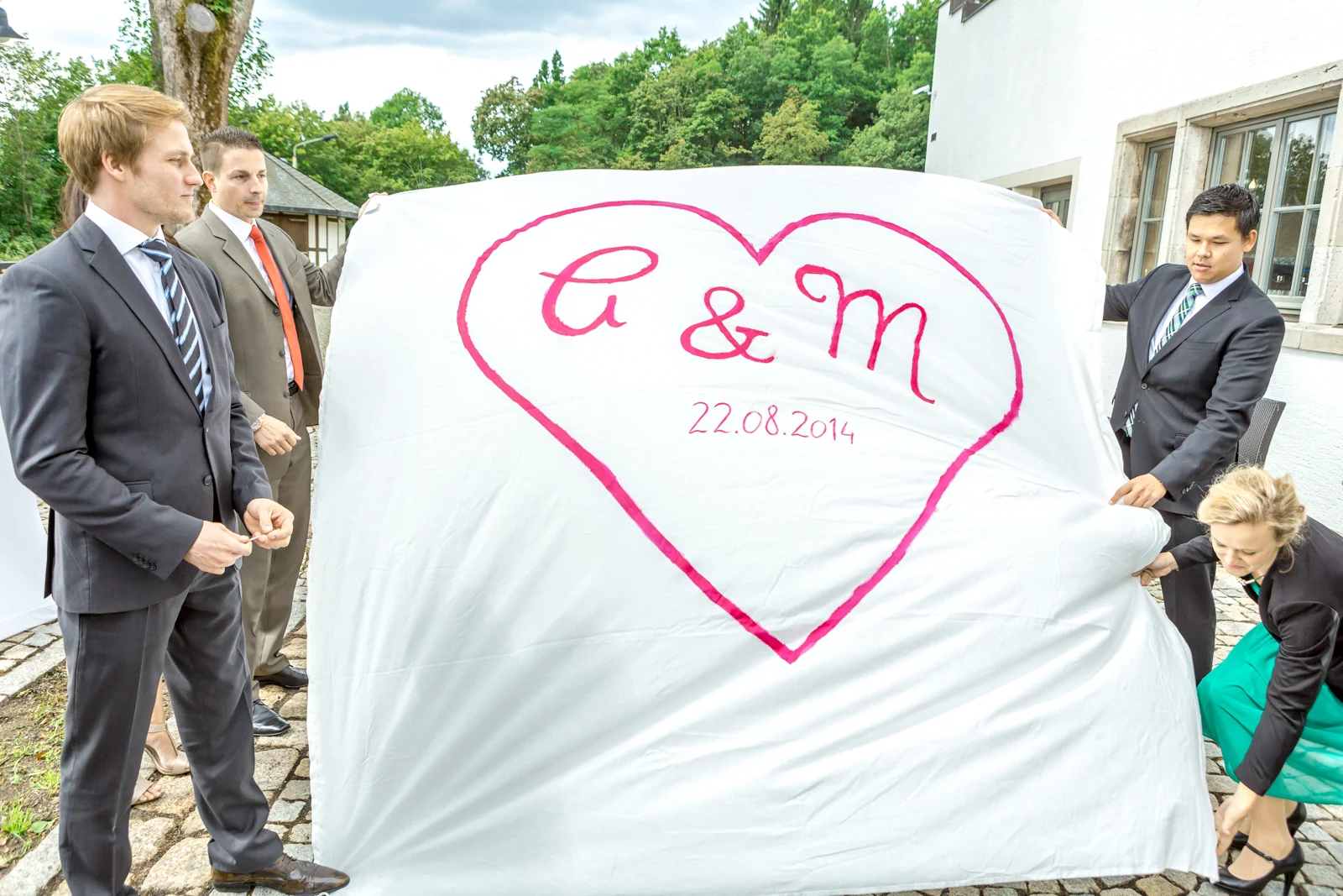 Ein Herz für das frisch vermählte Paar – Hochzeit von Antje und Martin auf dem Schlossberg in Sonneberg
