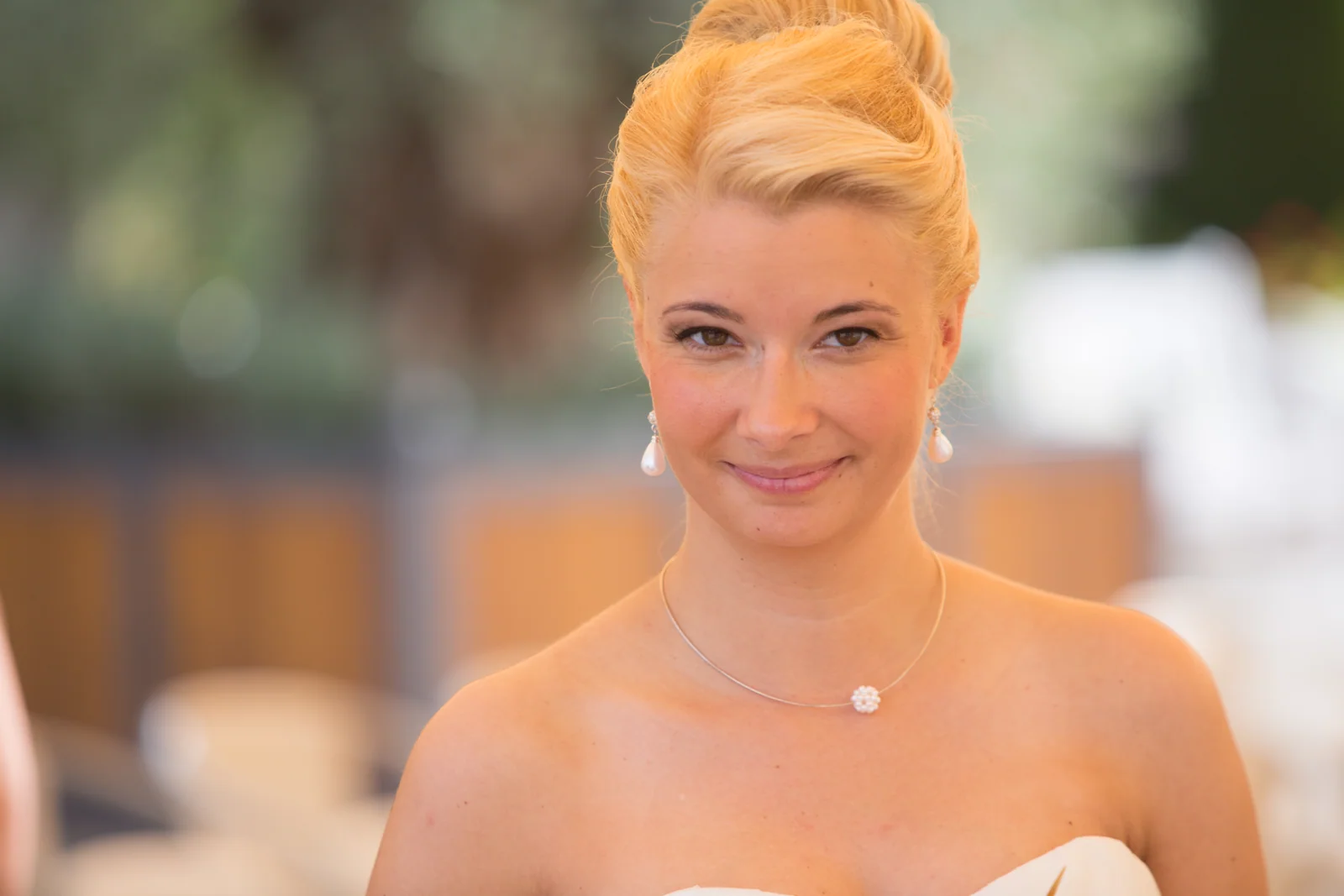 Ein entspanntes Portrait von Romy – Hochzeitsreportage von Romy und Tobi