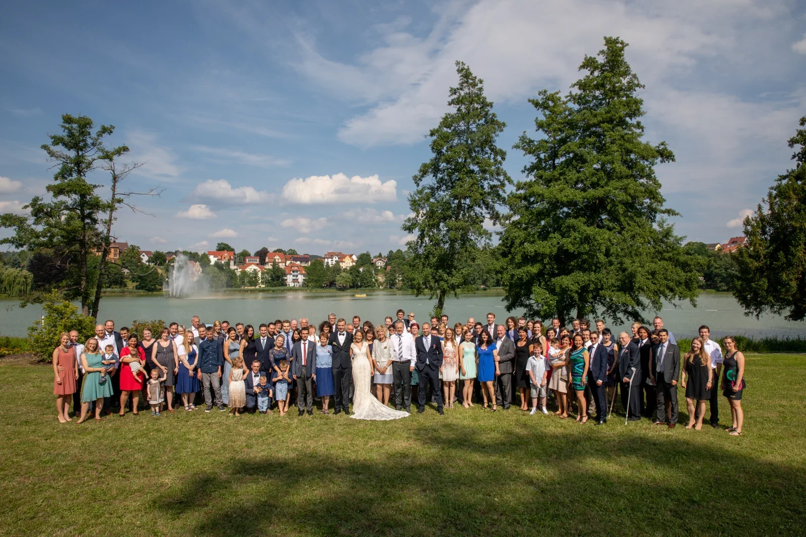 Die Hochzeitsgesellschaft am Burgsee – Hochzeit von Sylvia und Danny in Bad Salzungen