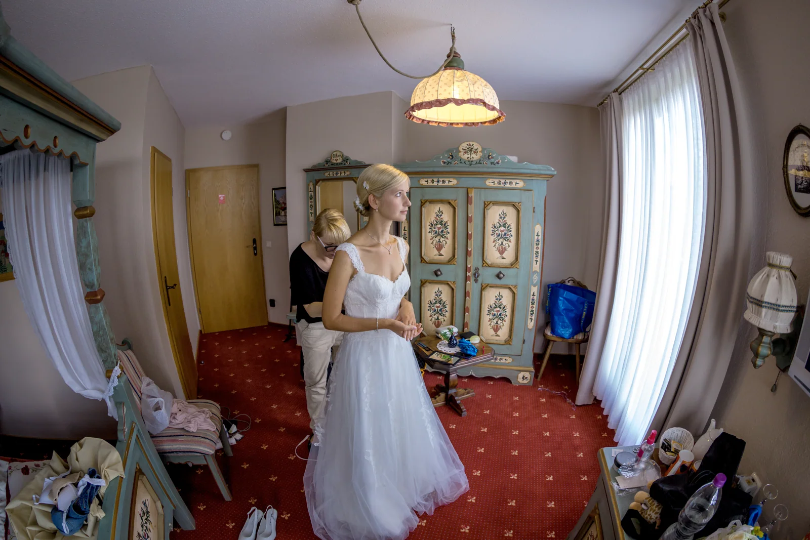 Christin im Hochzeitskleid – Hochzeitsreportage von Björn und Christin
