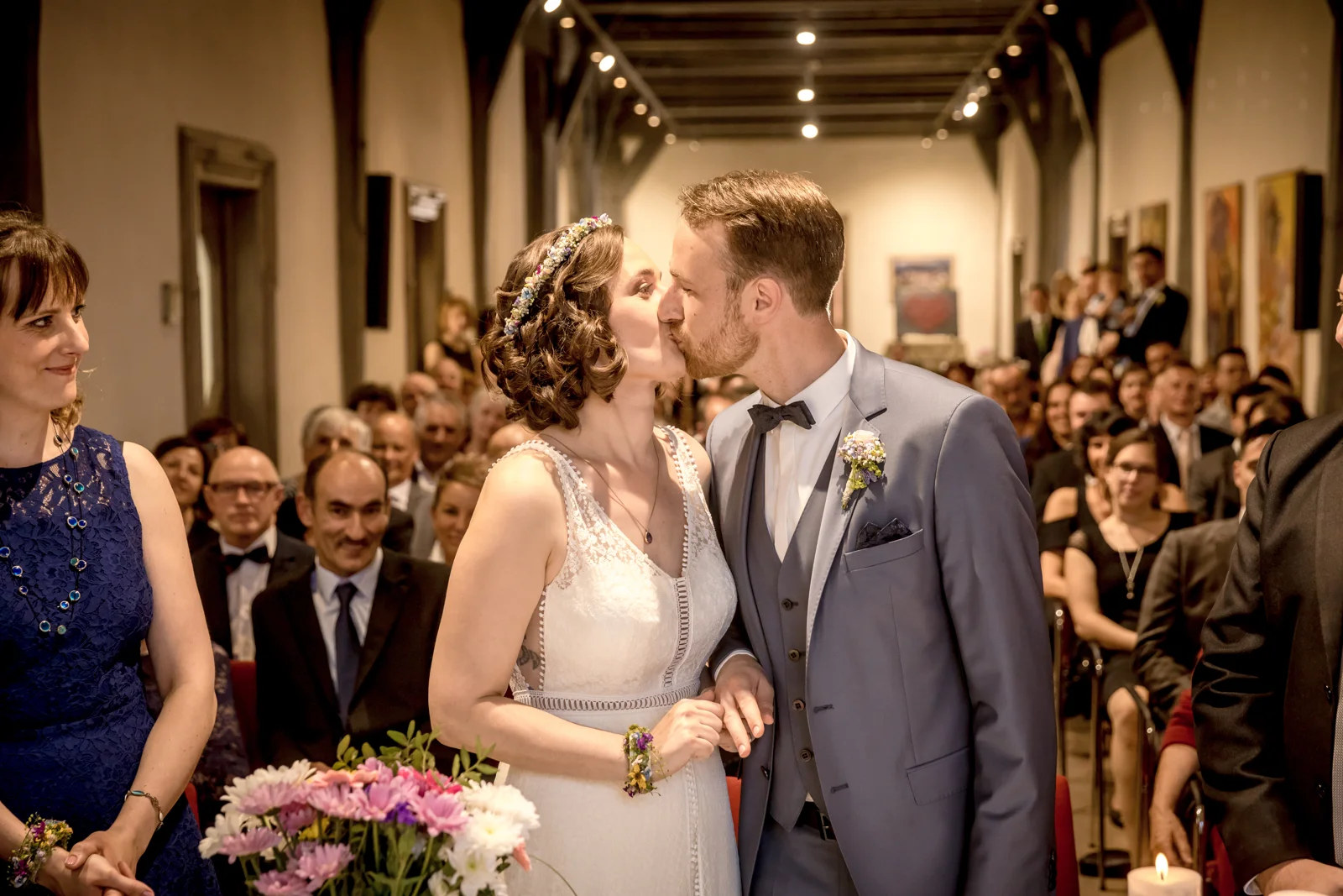 Der Kuss nach dem Ja-Wort – Hochzeit von Manuel und Thurid in Blaubeuren und Merklingen