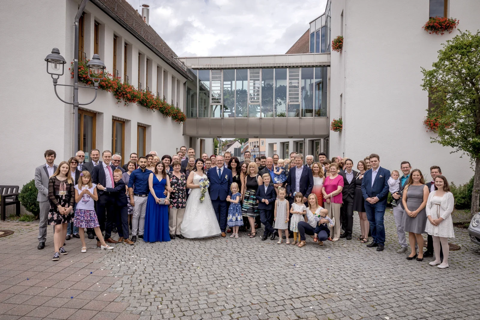 Die Hochzeitsgesellschaft in Dietenhofen – Hochzeit von Isabella und Henrik in Dietenhofen und im Hotel Moosmühle
