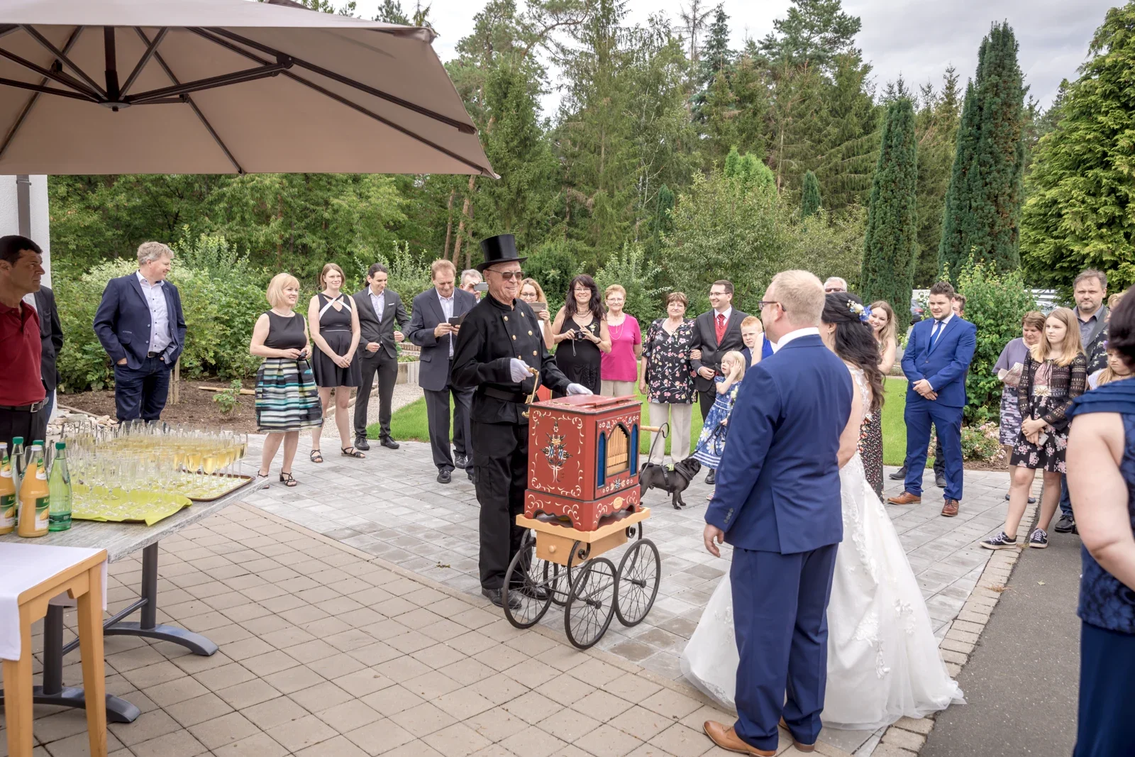 Eine Überraschung für Isabella und Henrik – Hochzeit von Isabella und Henrik in Dietenhofen und im Hotel Moosmühle