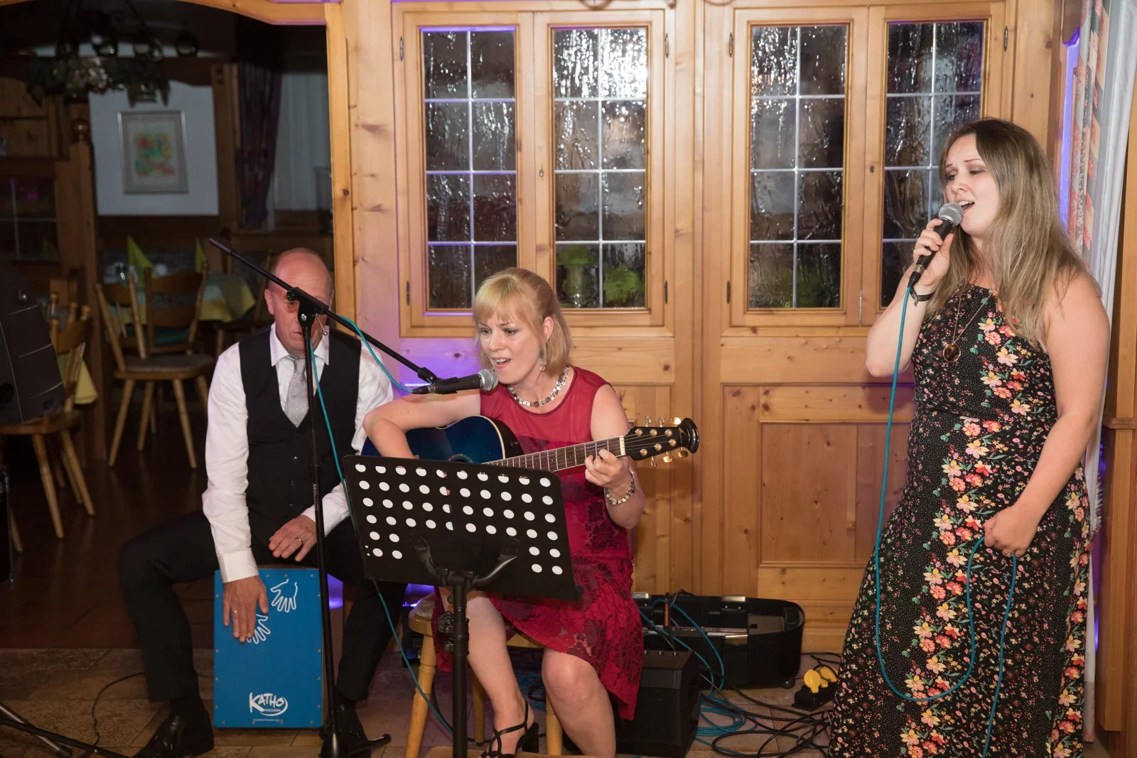 Musik von den Gästen – Hochzeit von Isabella und Henrik in Dietenhofen und im Hotel Moosmühle