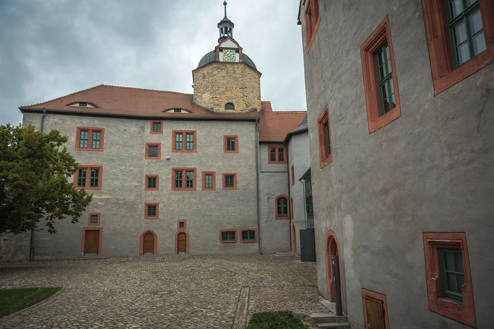 Das Schloss als Kulisse der Trauung in Dornburg – Hochzeitsreportage von Christin und Marco