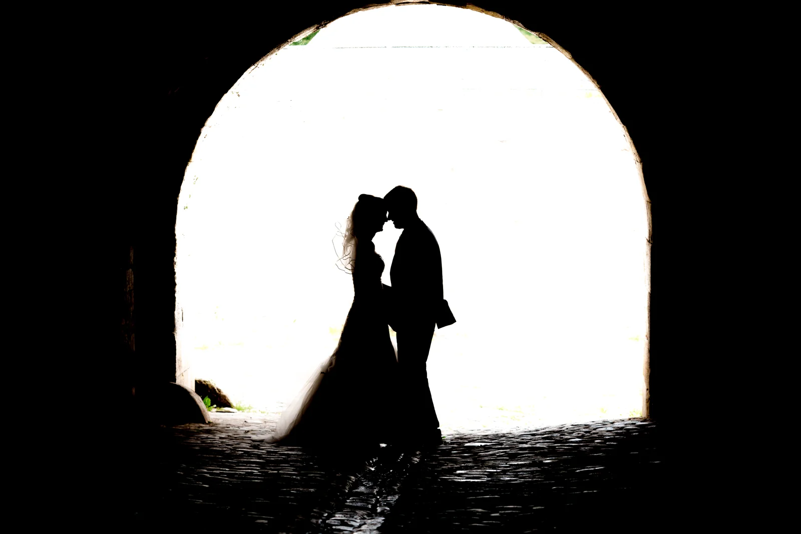 Ein Schattenkuss am Petersberg – Hochzeit von Jana und Alex in Erfurt
