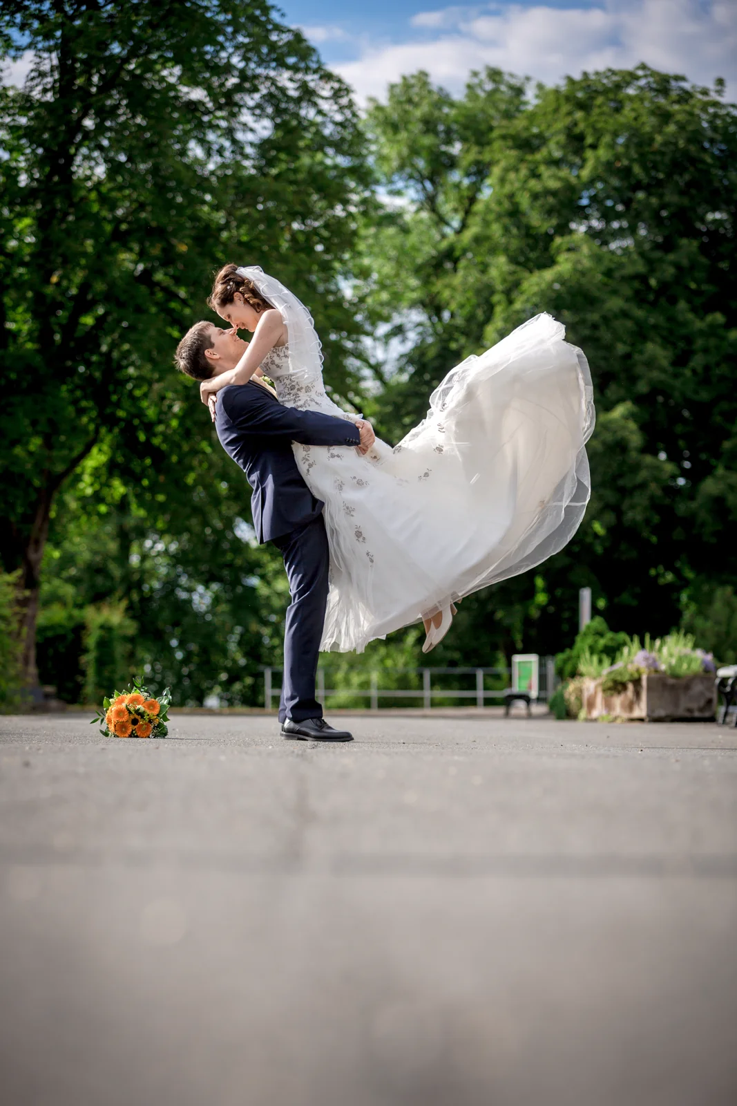 Auf Händen getragen – Hochzeit von Jana und Alex in Erfurt