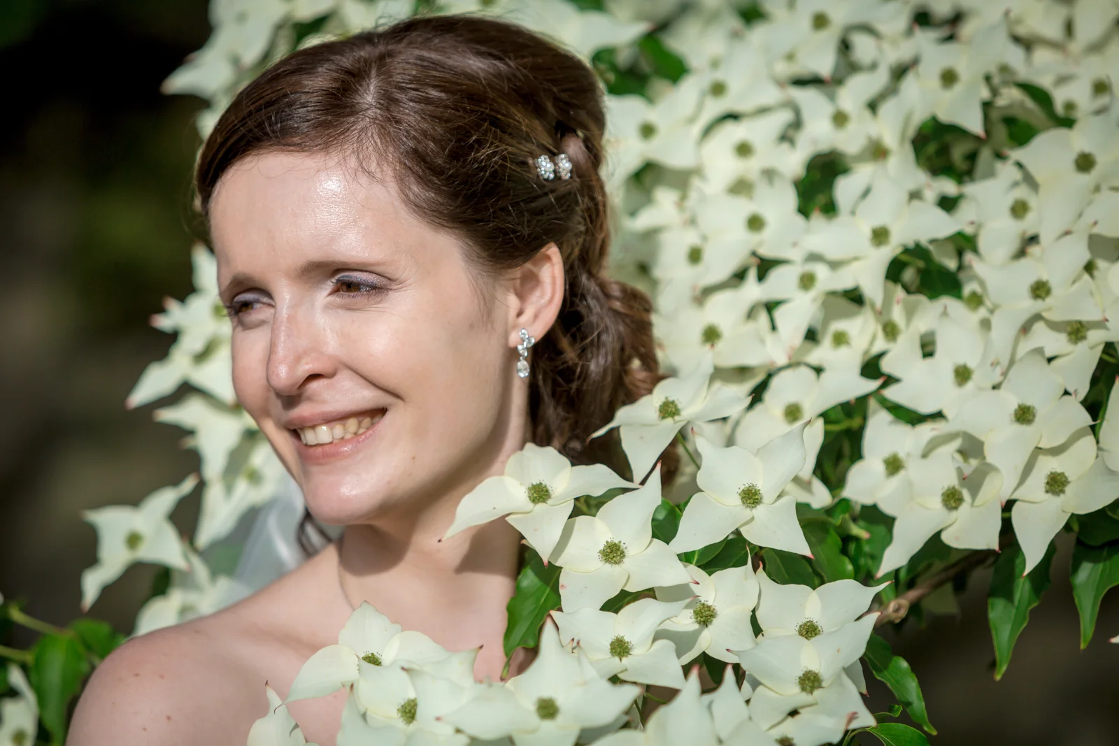 Jana zwischen den Blüten – Hochzeit von Jana und Alex in Erfurt