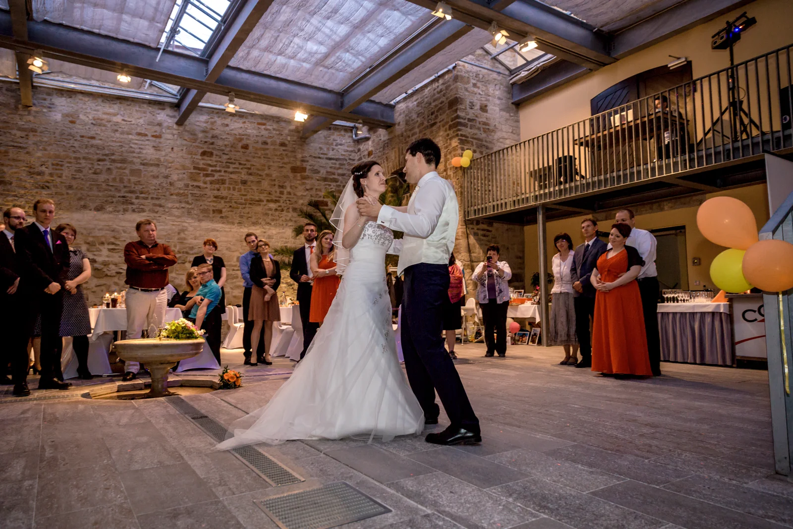 Jana und Alex auf der Tanzfläche – Hochzeit von Jana und Alex in Erfurt
