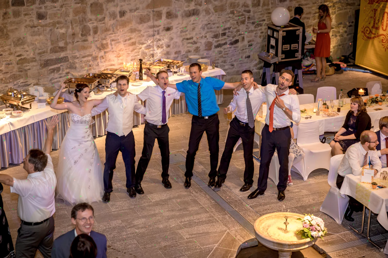 Gemeinsam wird ausgelassen getanzt – Hochzeit von Jana und Alex in Erfurt
