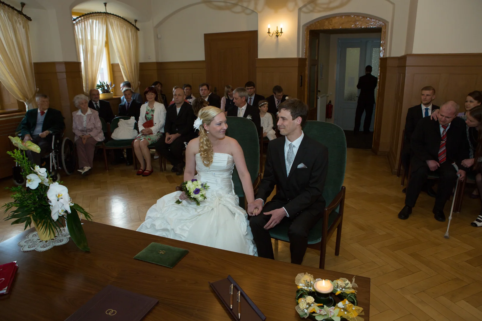 Magdalena und Stefan im Trausaal – Hochzeitsreportage von Magdalena und Stefan