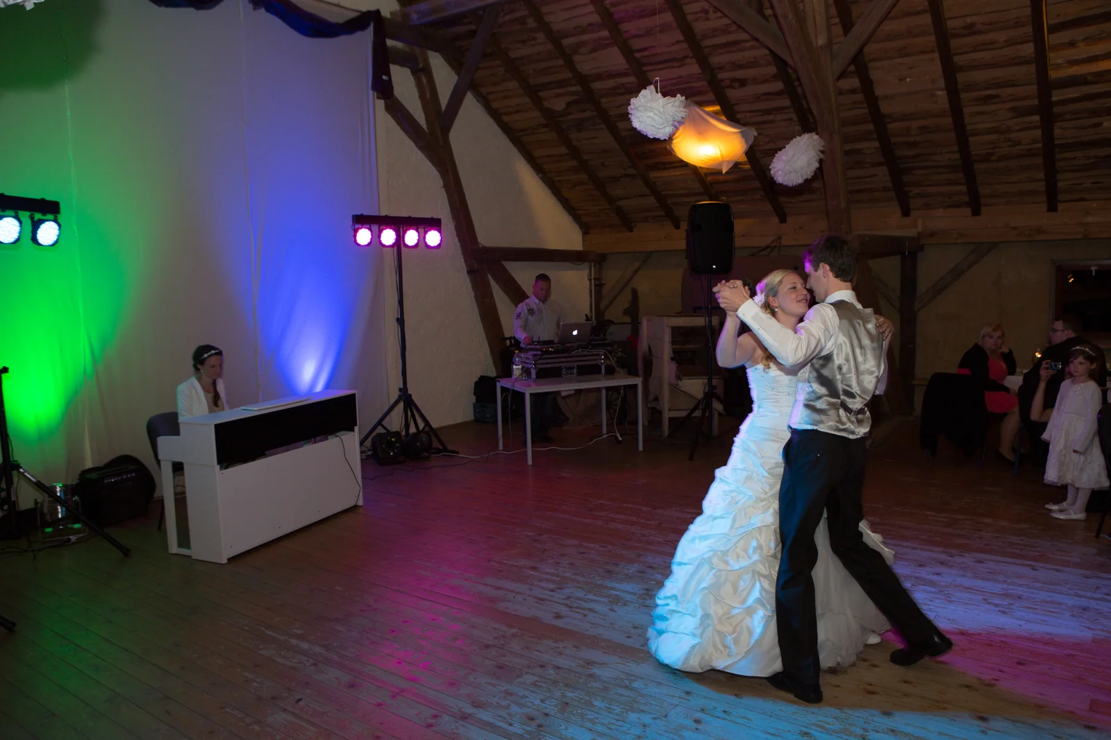 Magdalena und Stefan beim Hochzeitstanz – Hochzeitsreportage von Magdalena und Stefan