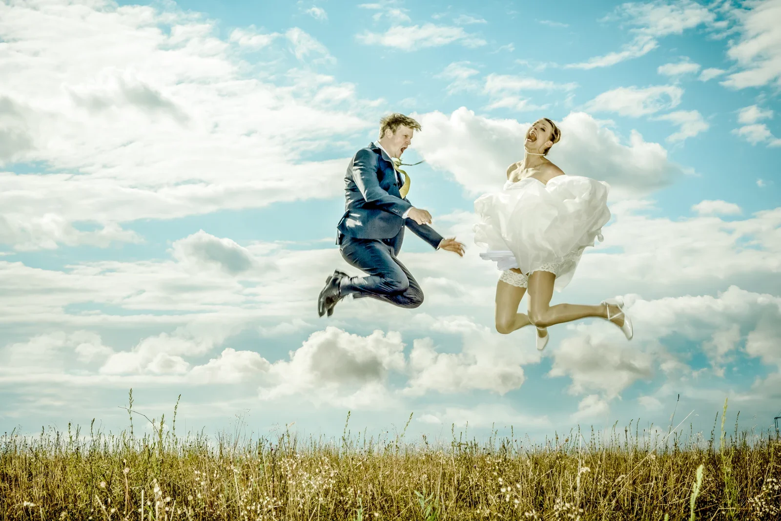Ein gemeinsamer Sprung vor weitem Himmel – Hochzeit von Viktoria und Sebastian