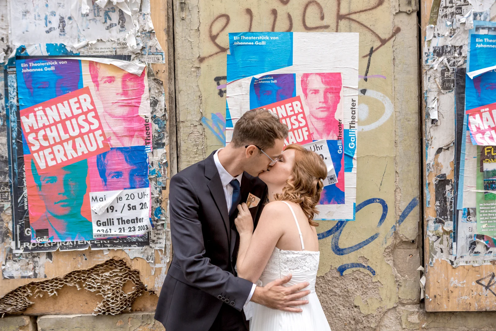 Ein Kuss in der Altstadt – Hochzeit von Virginie und Benjamin in Erfurt