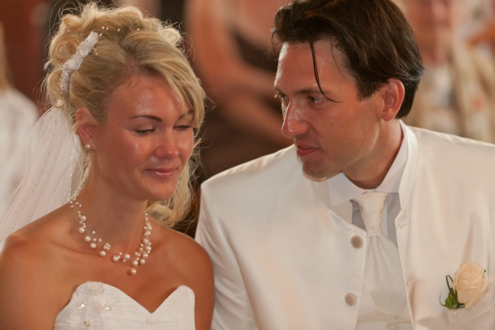 Sandra und Lars genießen einen gemeinsamen Moment – Hochzeitsreportage von Sandra und Lars