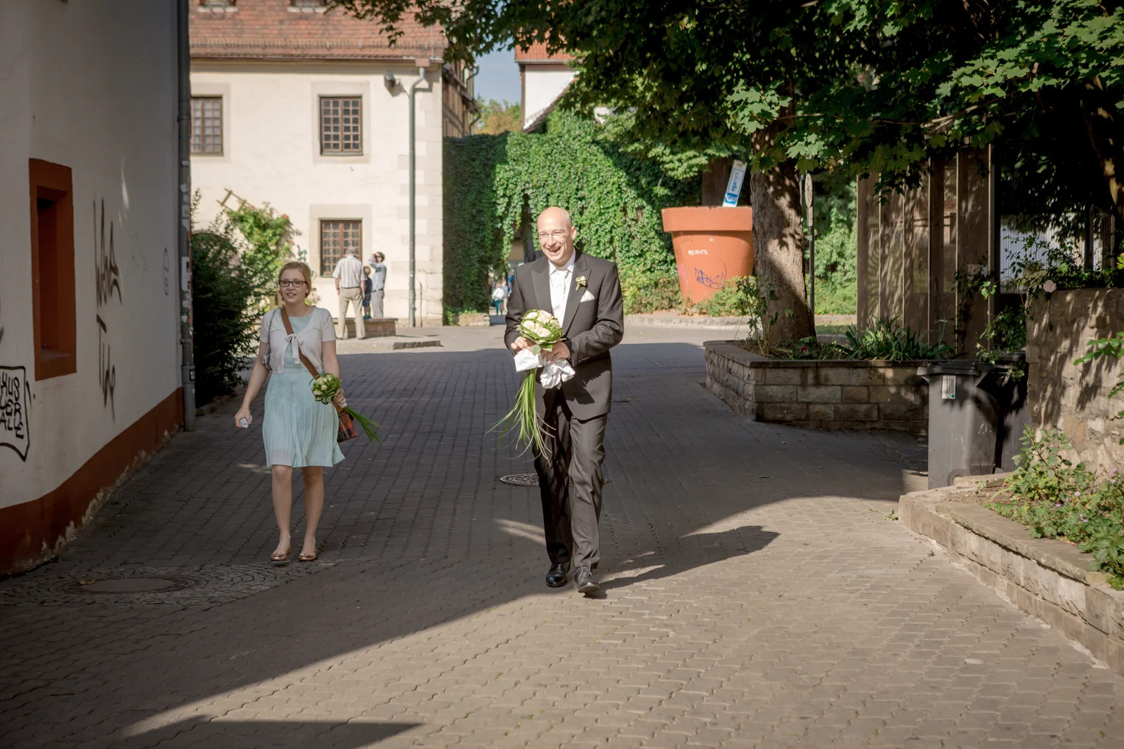 Frank kommt zur Trauung – Hochzeit von Nicole und Frank in Erfurt