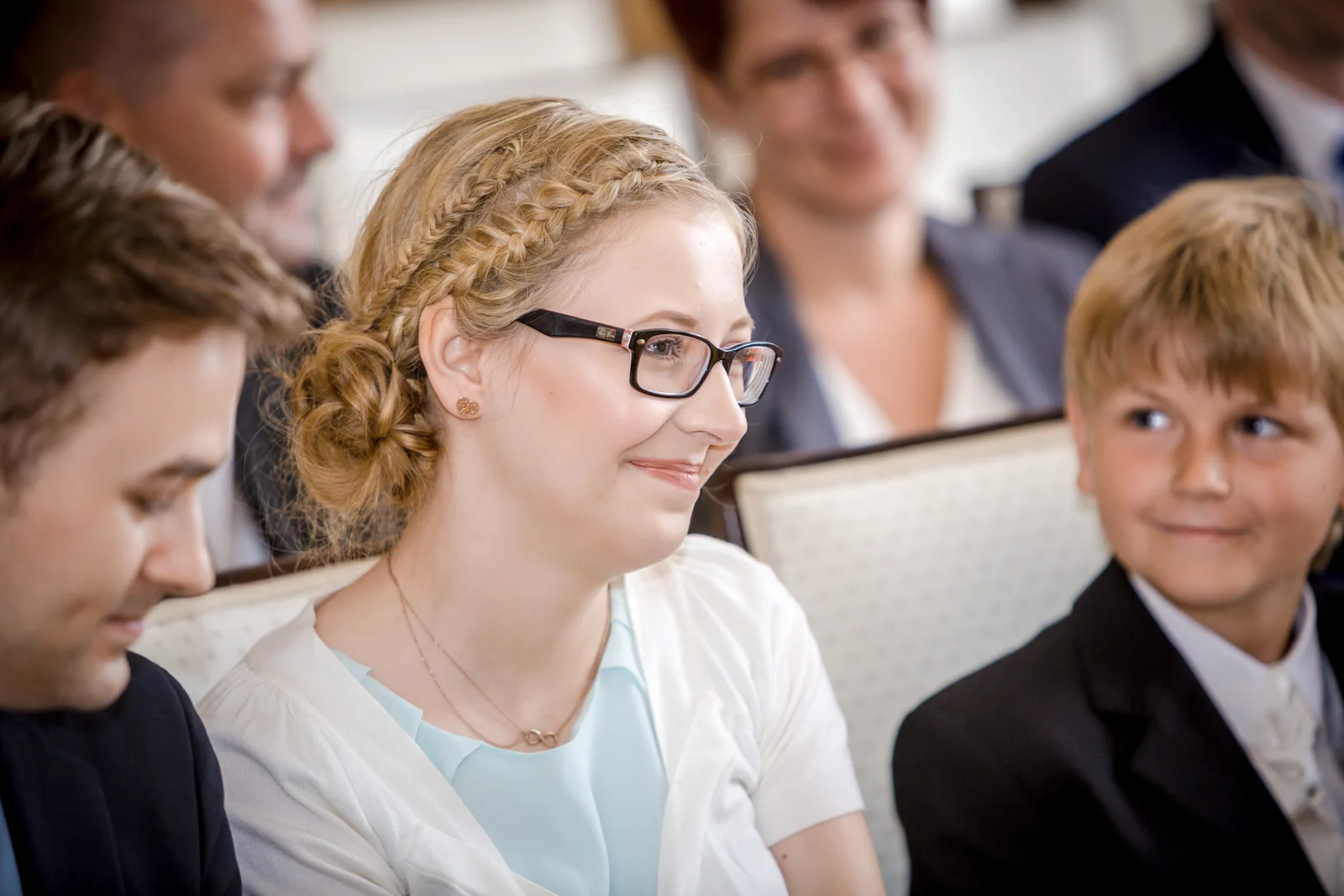 Aufmerksame Blicke begleiten das Ja-Wort – Hochzeit von Nicole und Frank in Erfurt