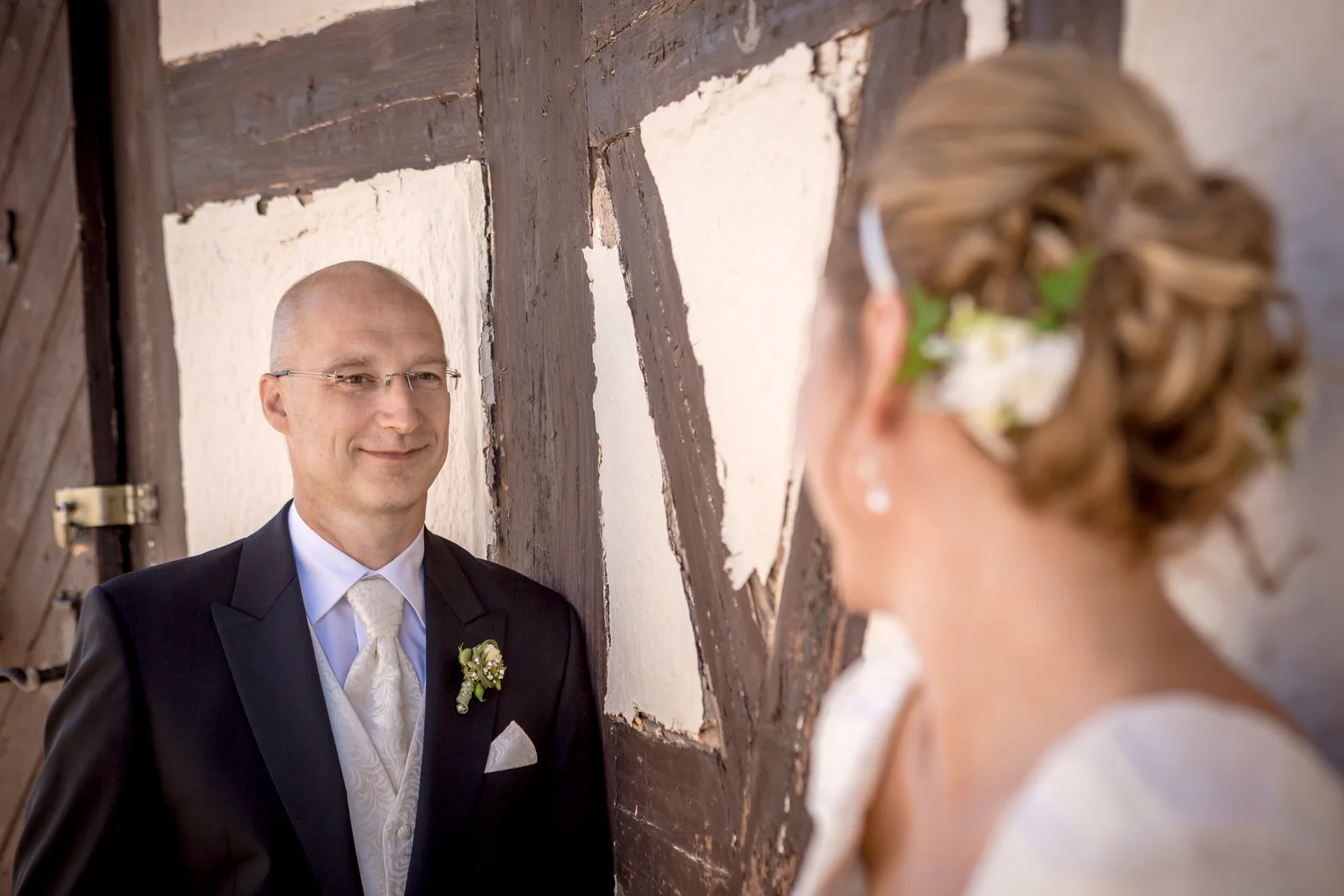 Ein Blick zwischen Nicole und Frank – Hochzeit von Nicole und Frank in Erfurt