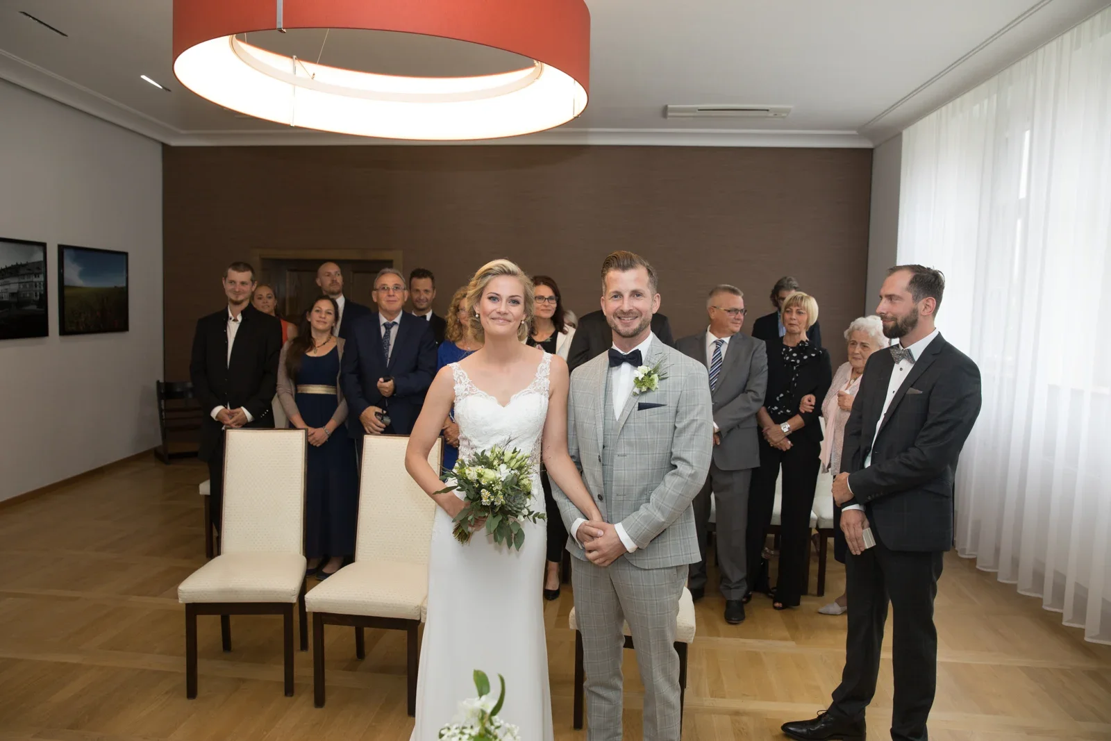 Anja und Toni vor ihren Gästen – Hochzeit von Anja und Toni in Erfurt