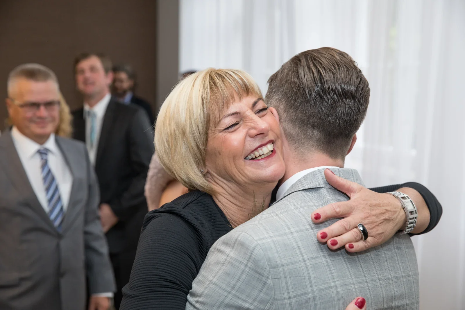 Eine Umarmung für Toni – Hochzeit von Anja und Toni in Erfurt
