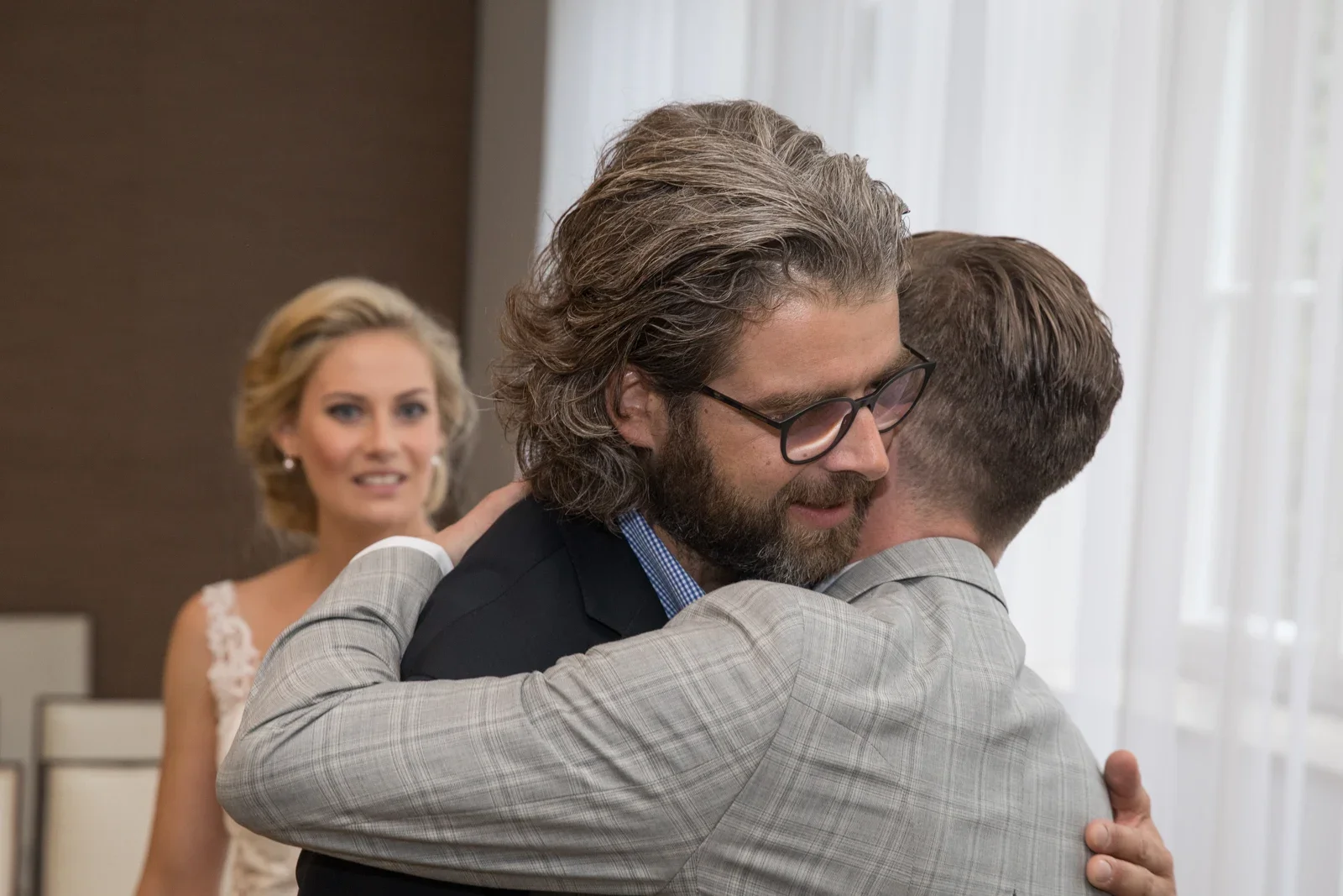 Wiedersehen und Glückwünsche nach dem Ja-Wort – Hochzeit von Anja und Toni in Erfurt