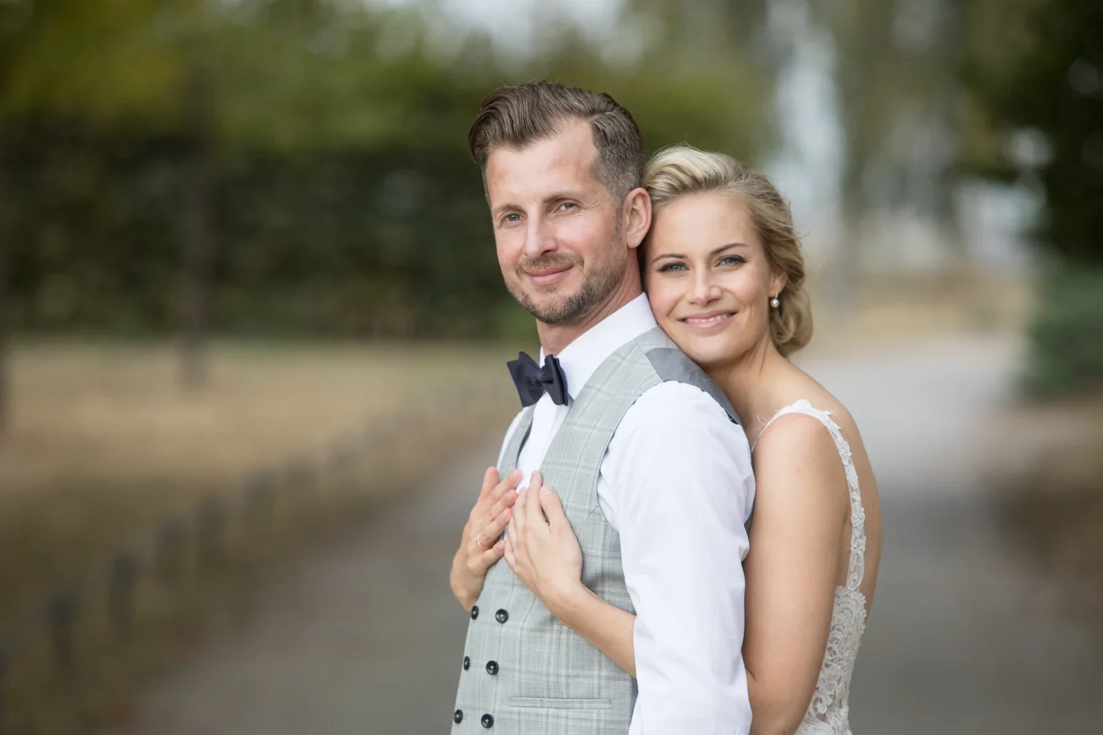 Nah beieinander auf dem Weg – Hochzeit von Anja und Toni in Erfurt