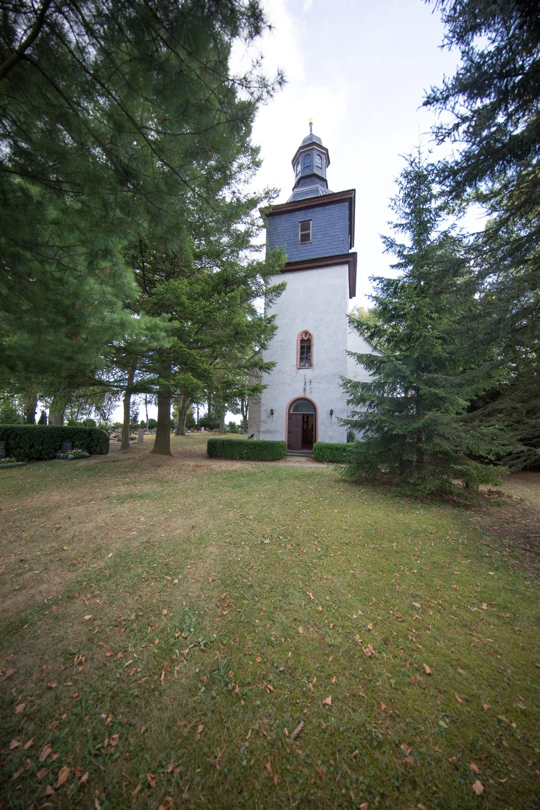 Die Kirche in Hoheneiche – Hochzeit von Susi und Martin in Hoheneiche und der Villa Bergfried