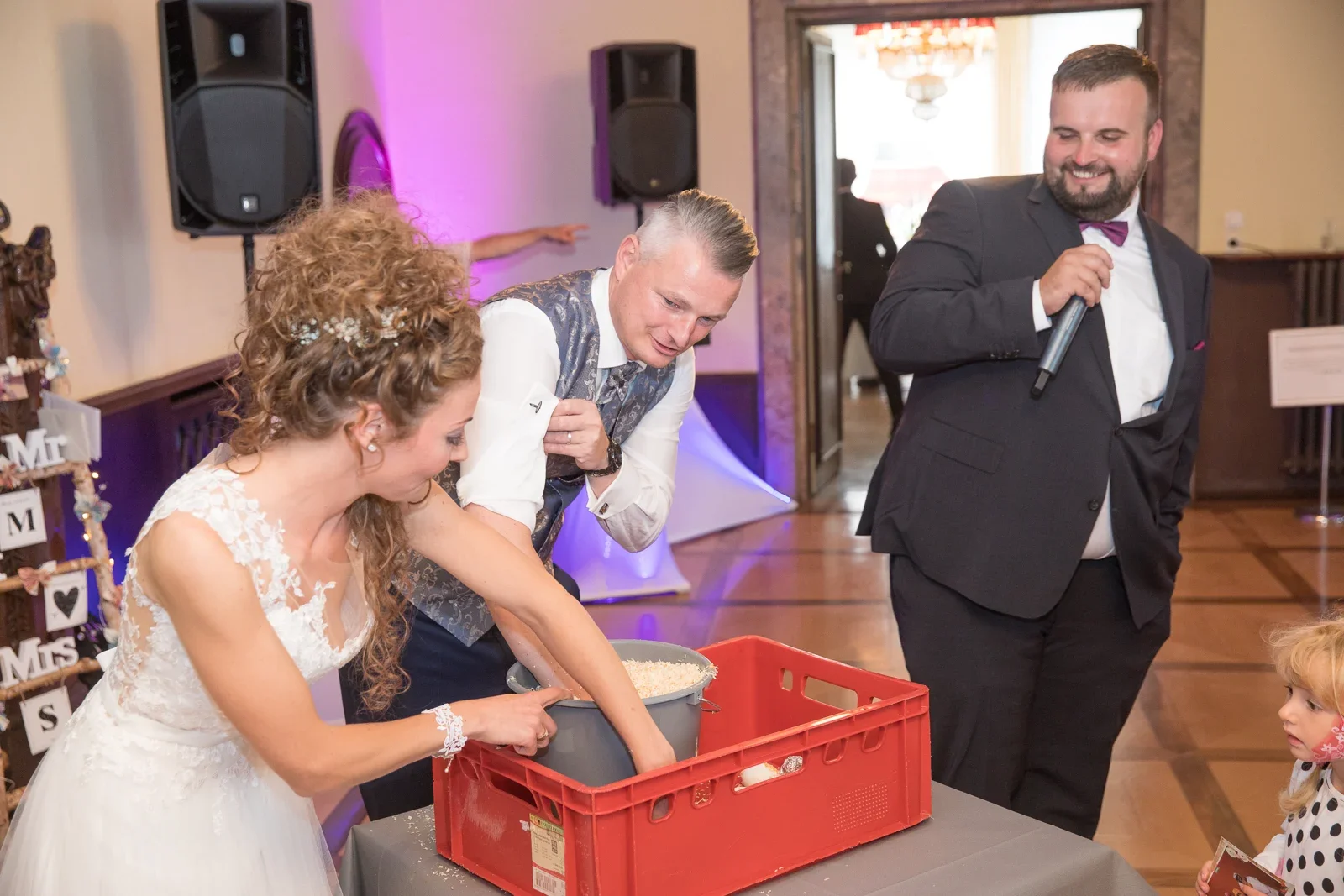 Ein Beitrag mit kleinen Aufgaben für das Brautpaar – Hochzeit von Susi und Martin in Hoheneiche und der Villa Bergfried