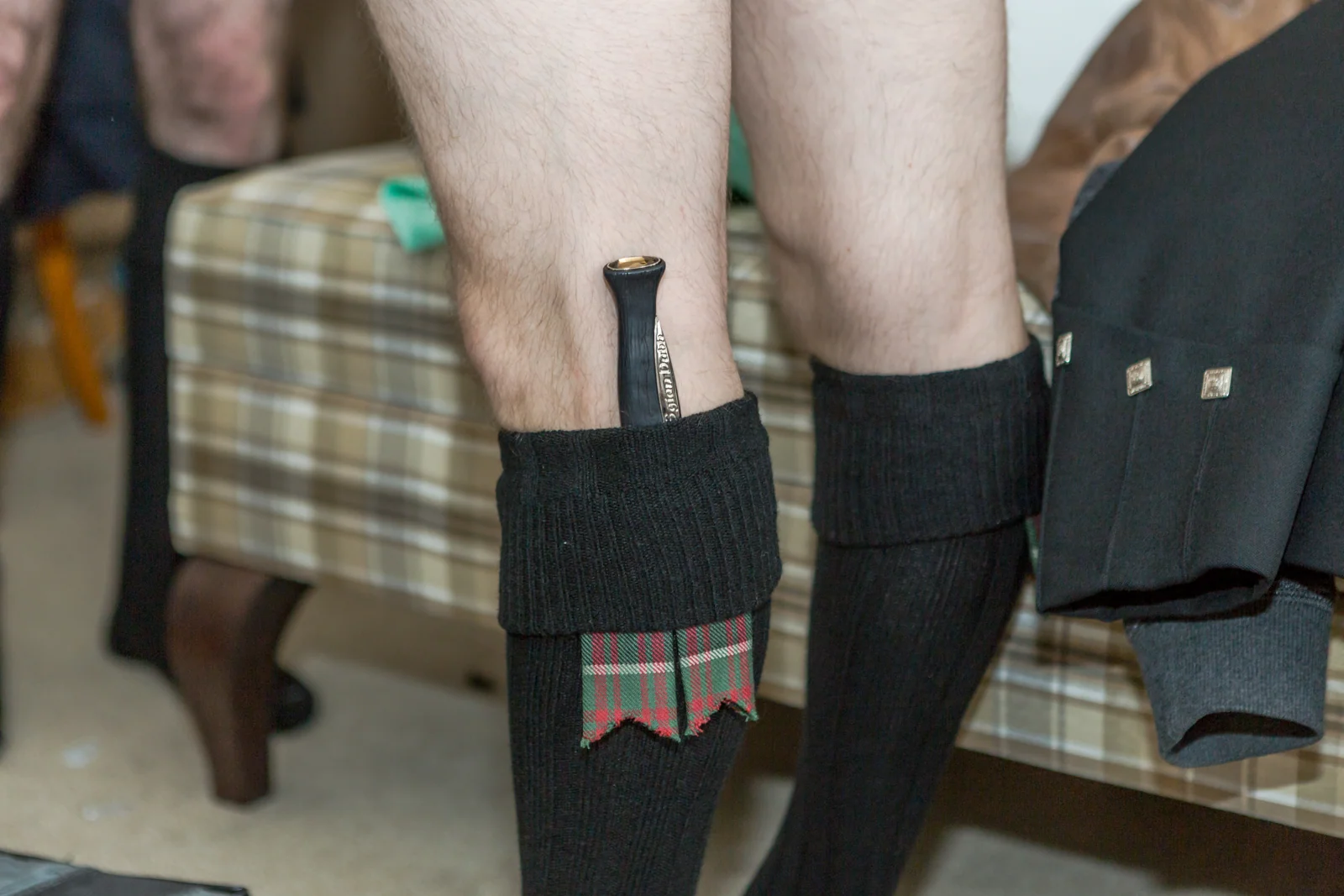 Ein Detail der festlichen Strümpfe und Kilts – Hochzeitsreportage von Ireen und Stephen