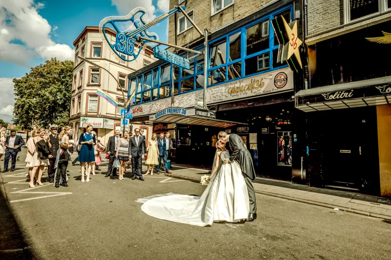 Hochzeit in Hamburg – von der Reeperbahn zum Süllberg – Aufnahme 2 von Delf Zeh