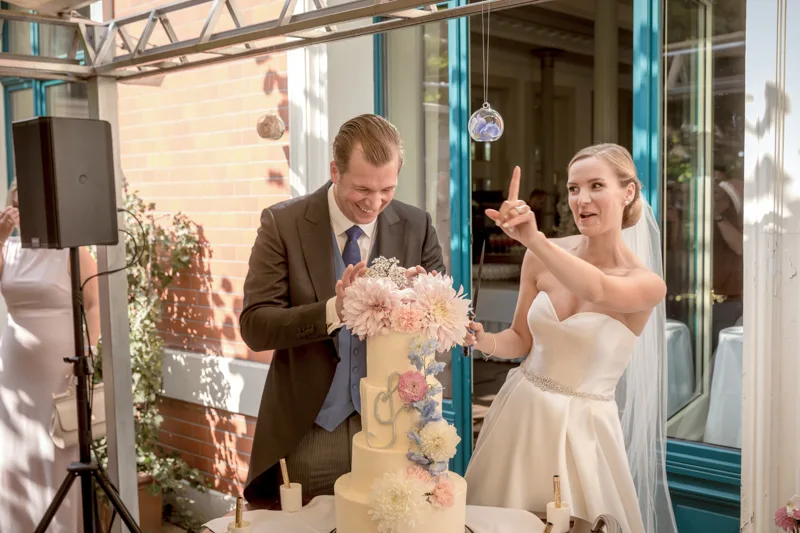 Hochzeit in Hamburg – von der Reeperbahn zum Süllberg – Aufnahme 26 von Delf Zeh