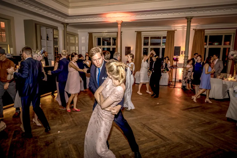 Hochzeit in Hamburg – von der Reeperbahn zum Süllberg – Aufnahme 58 von Delf Zeh