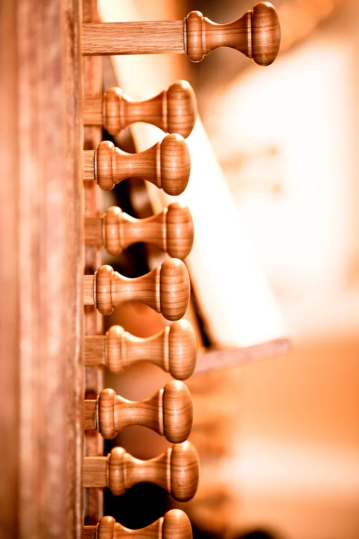 Die Registerzüge der Kirchenorgel – Hochzeitsreportage von Anna und Jan