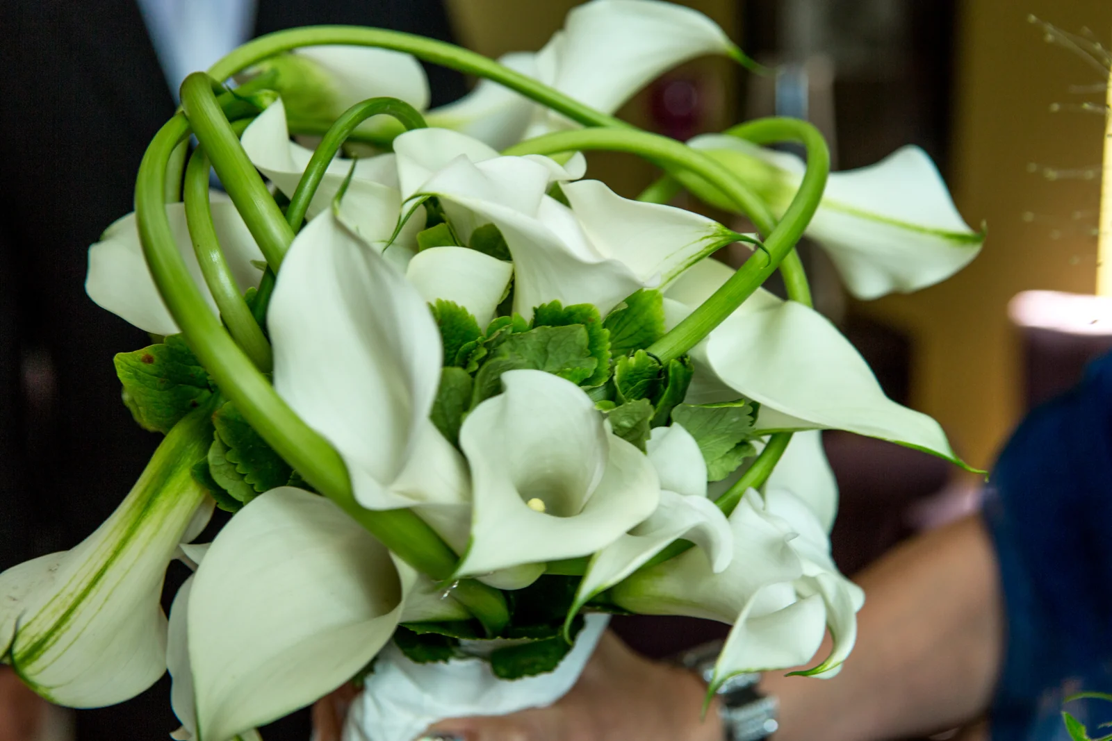 Der Brautstrauß mit weißen Calla – Hochzeitsreportage von Desi und Sascha