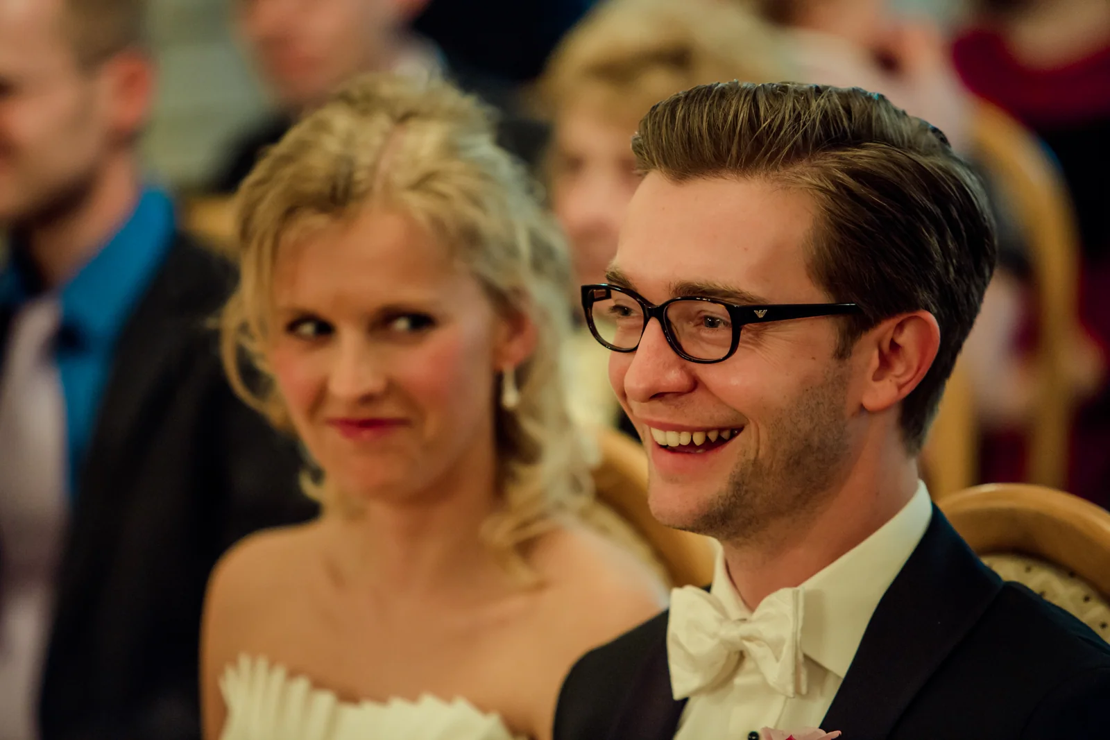 Anne und Chris während der standesamtlichen Trauung – Hochzeitsreportage von Anne und Chris