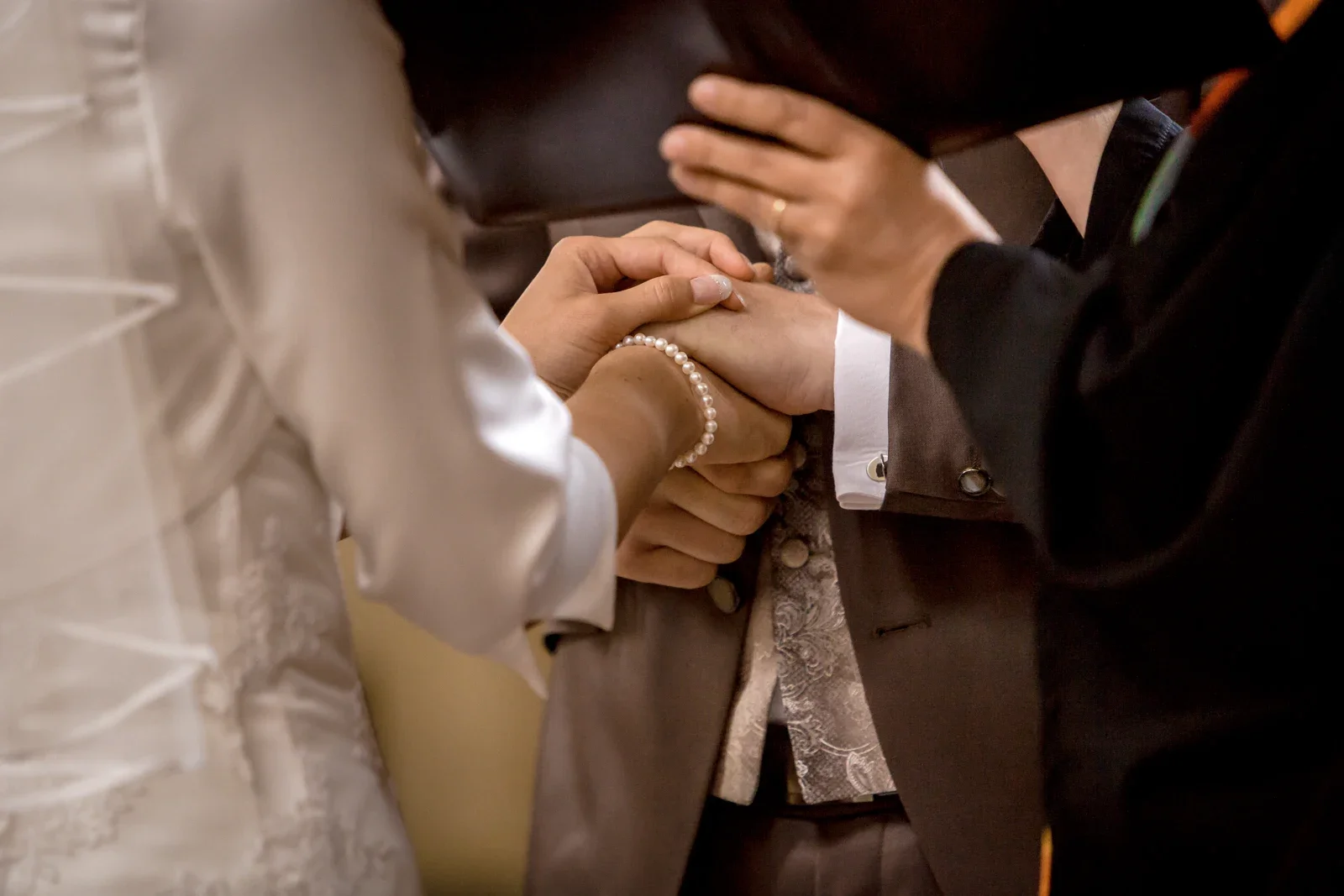 Der Ringwechsel in der Predigerkirche – Hochzeit und Taufe von Melanie und Andreas in Erfurt