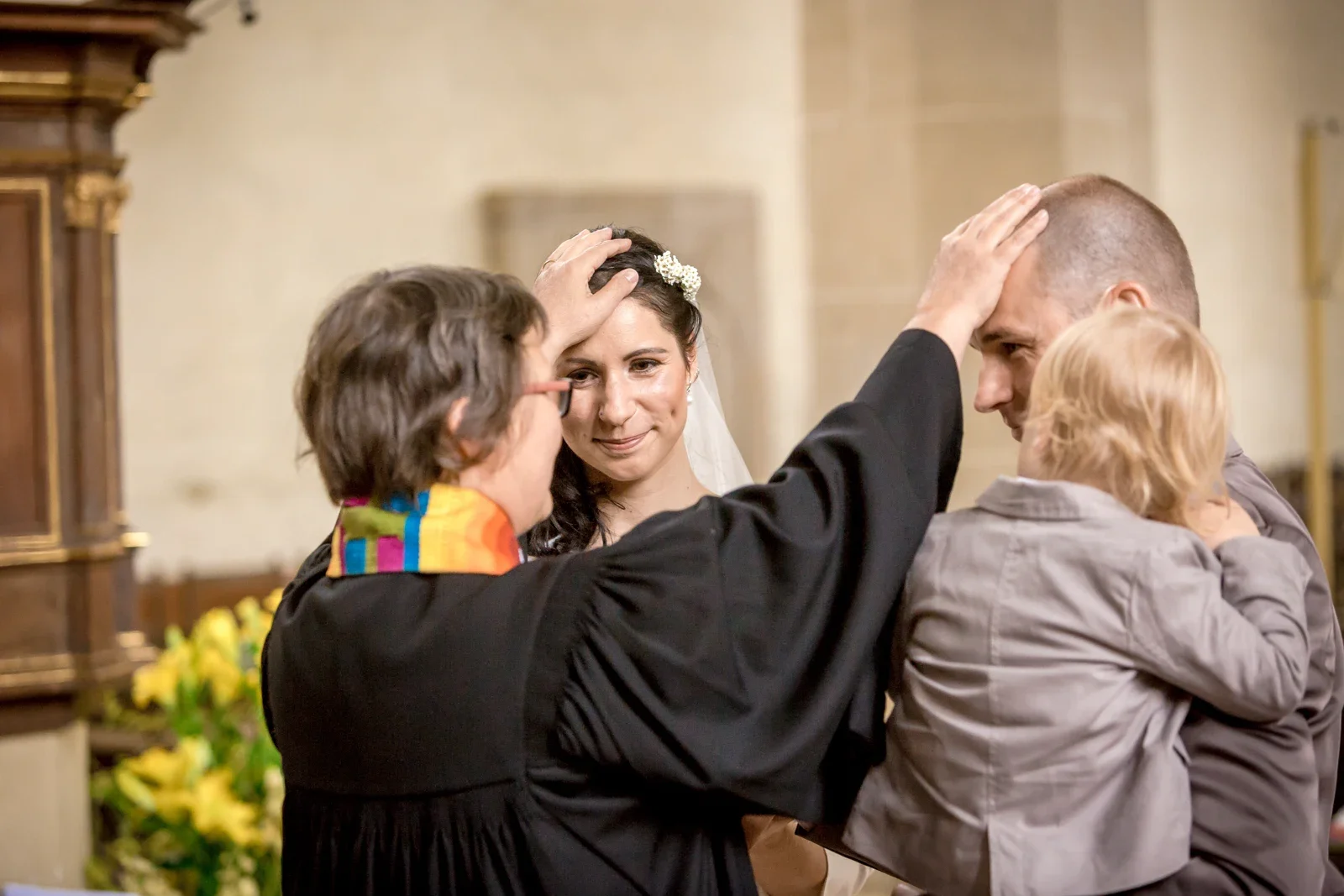 Der Segen für das Brautpaar – Hochzeit und Taufe von Melanie und Andreas in Erfurt