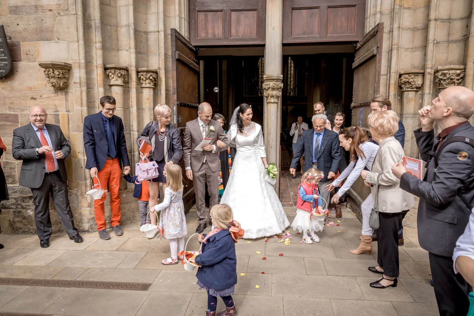 Auszug aus der Predigerkirche – Hochzeit und Taufe von Melanie und Andreas in Erfurt