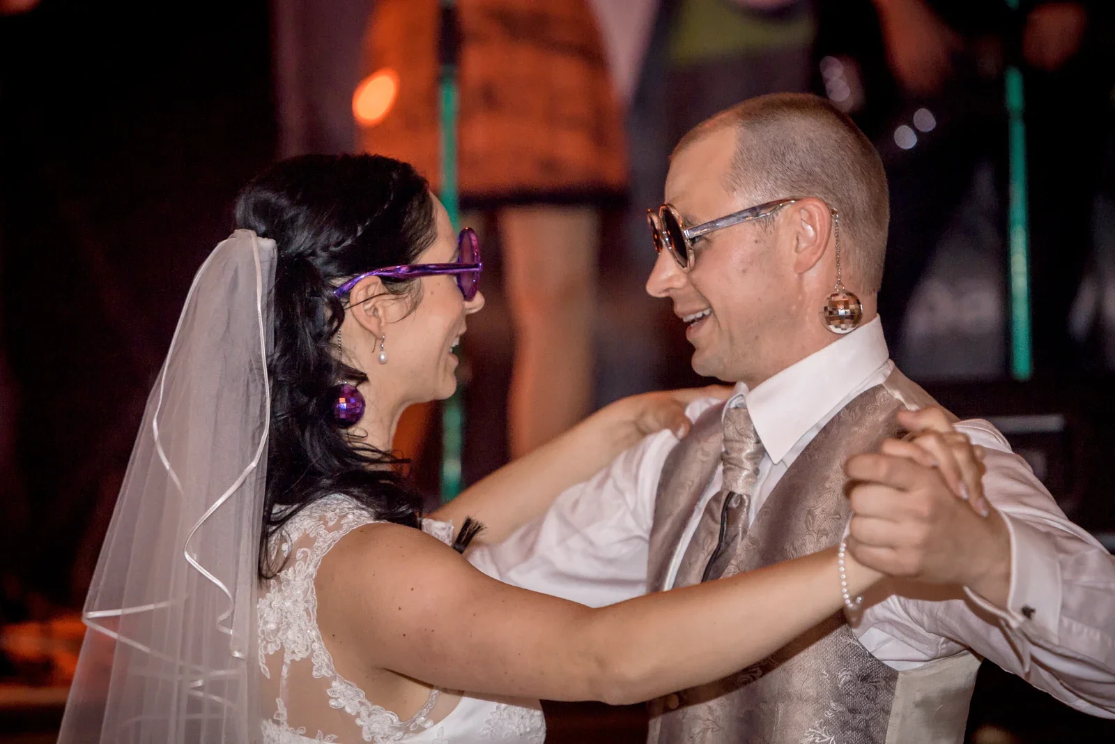 Zu zweit weiter durch den Abend tanzen – Hochzeit und Taufe von Melanie und Andreas in Erfurt