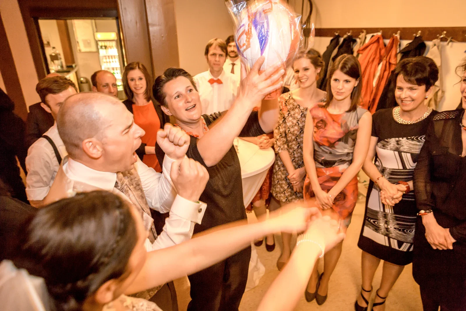 Ausgelassene Stimmung bei der Feier – Hochzeit und Taufe von Melanie und Andreas in Erfurt