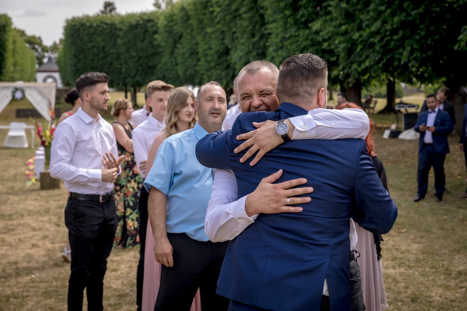 Glückwünsche für den Bräutigam – Hochzeit von Candi und Tippi in der Villa Bergfried in Saalfeld