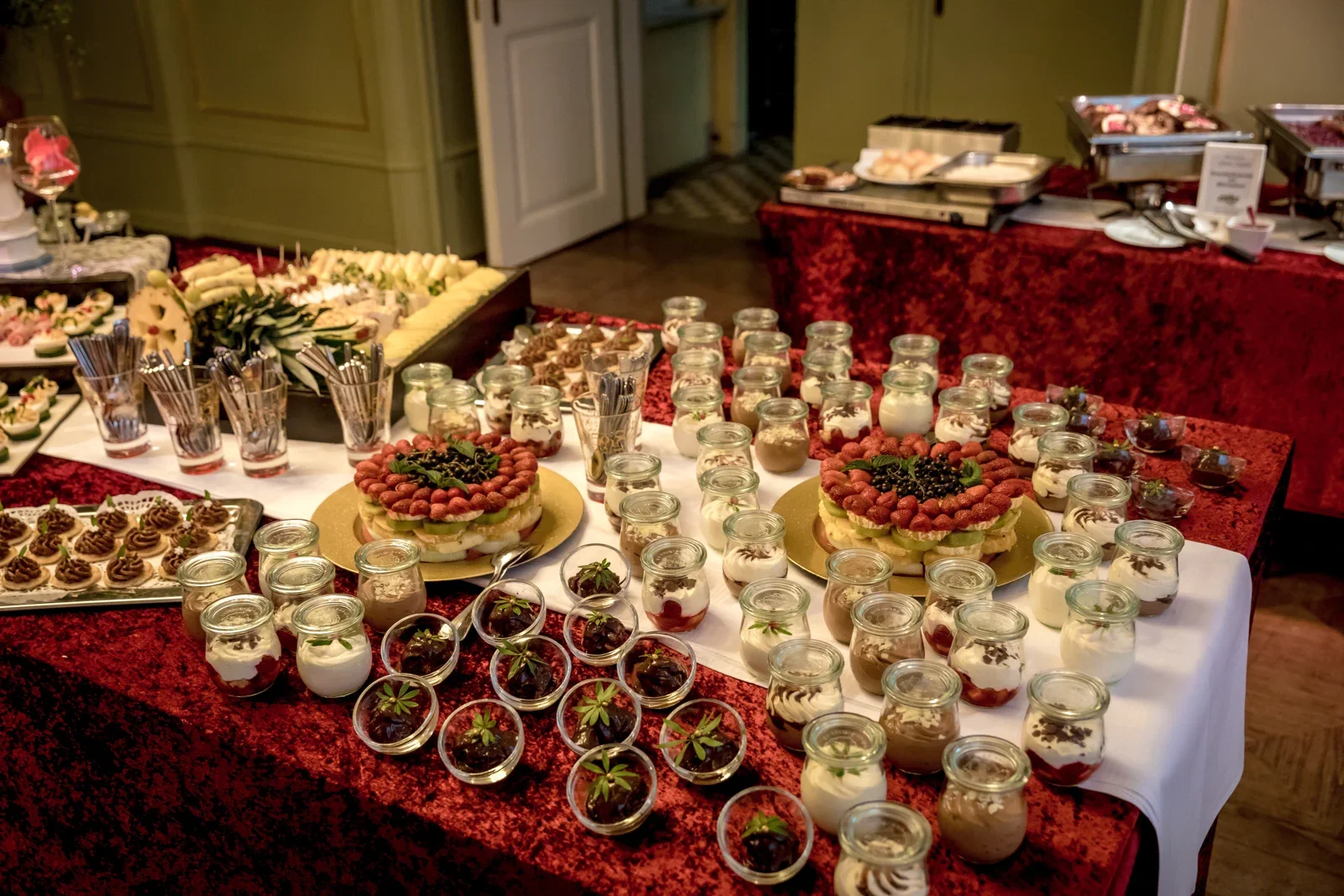 Desserts für die Hochzeitsgesellschaft – Hochzeit von Candi und Tippi in der Villa Bergfried in Saalfeld