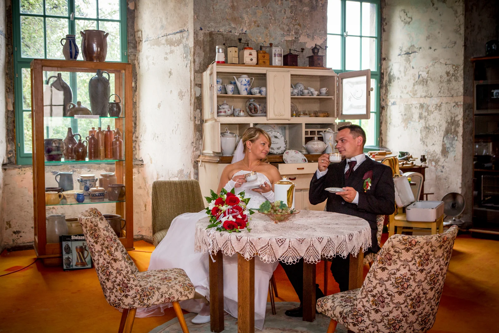 Eine kleine Pause in historischer Kulisse – Hochzeitsreportage von Sandra und André