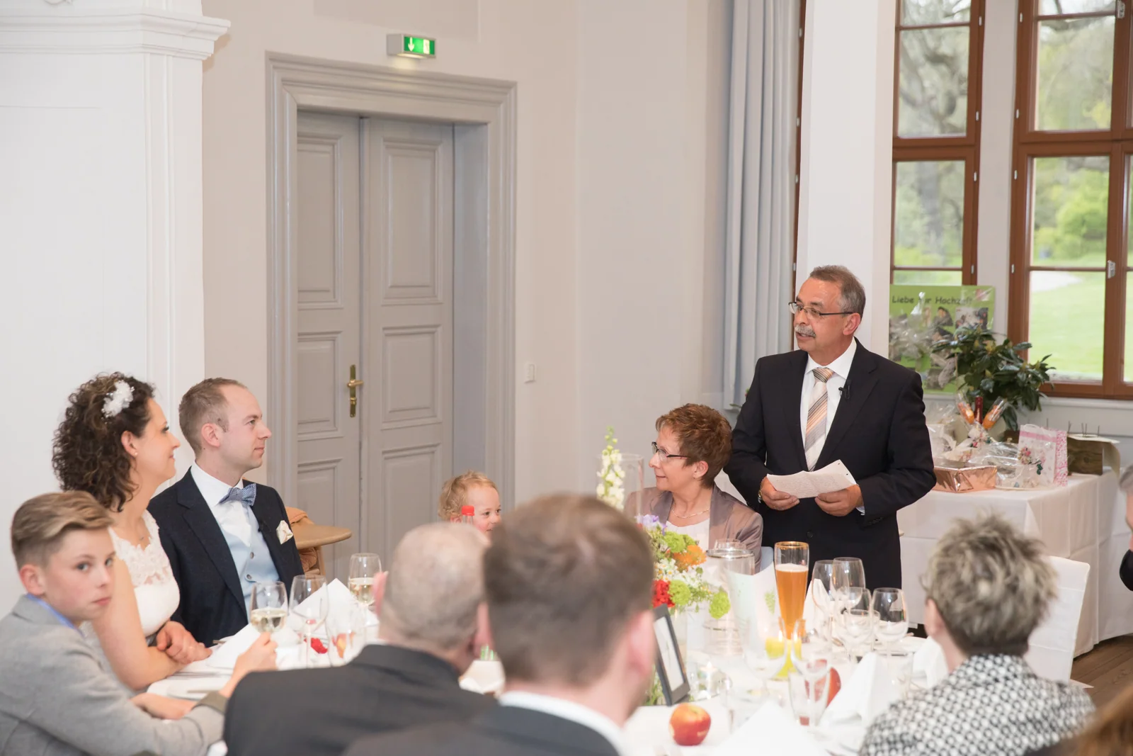 Persönliche Worte bei der Hochzeitsfeier – Hochzeitsreportage von Ines und Alexander