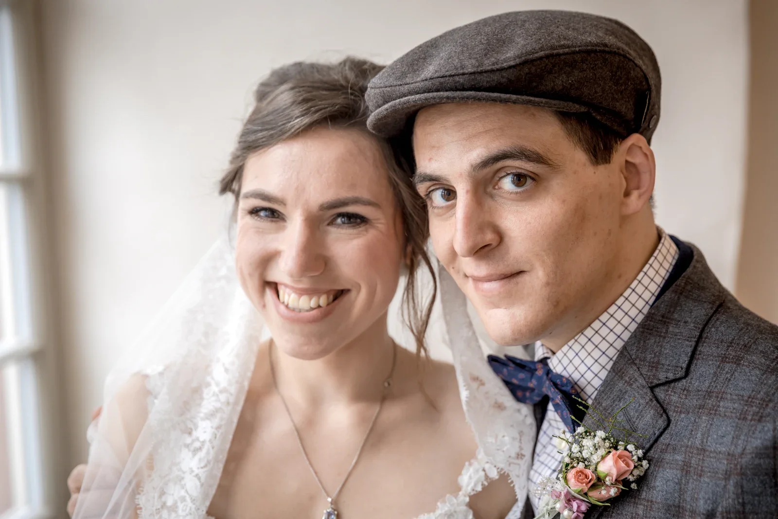 Ein gemeinsames Portrait im Schloss – Hochzeit von Daniel und Steffi auf Schloss Heringen