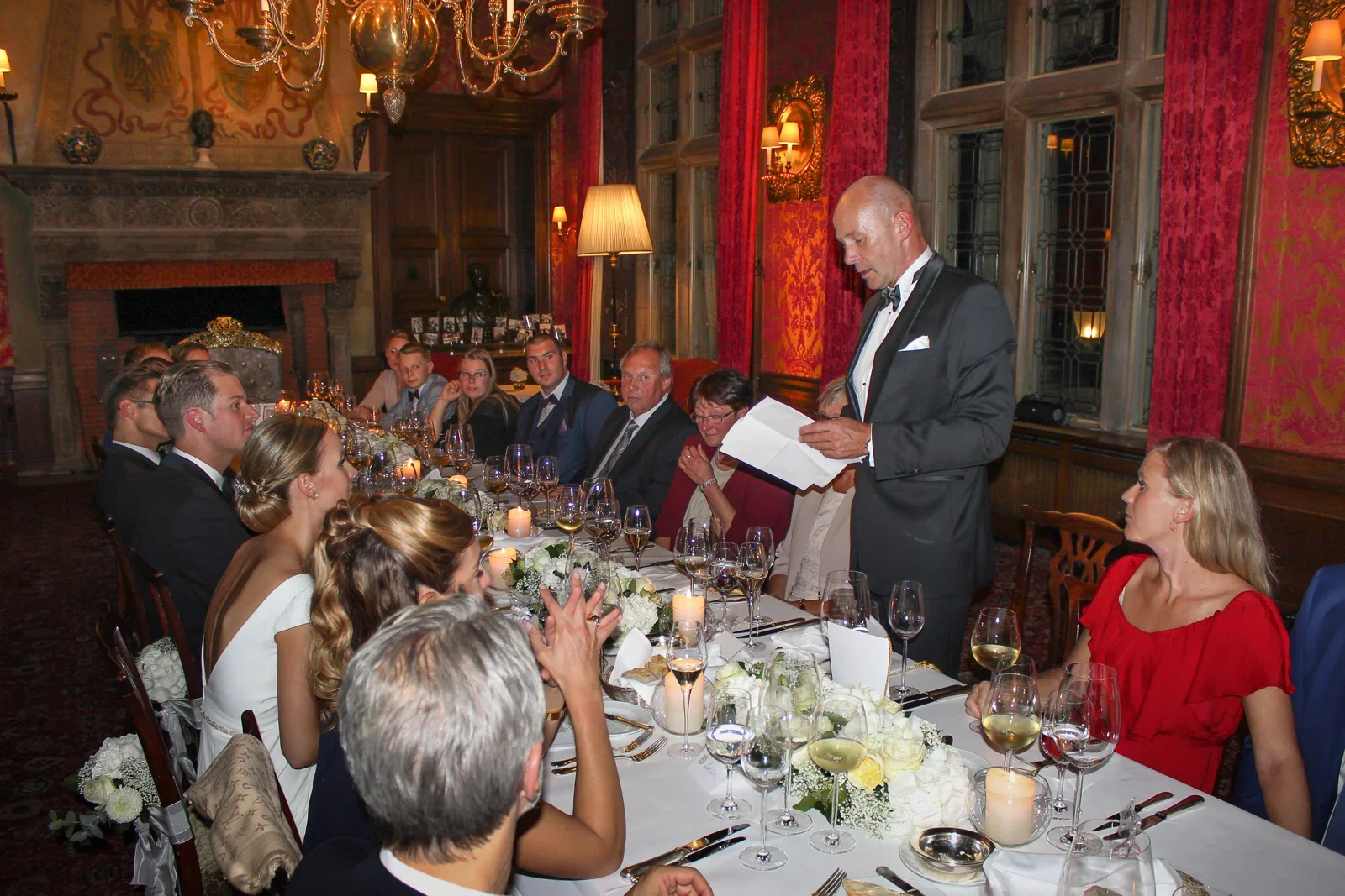 Die Rede des Brautvaters beim Abendessen – Hochzeit von Christiane und Felix in Schloss Kronberg