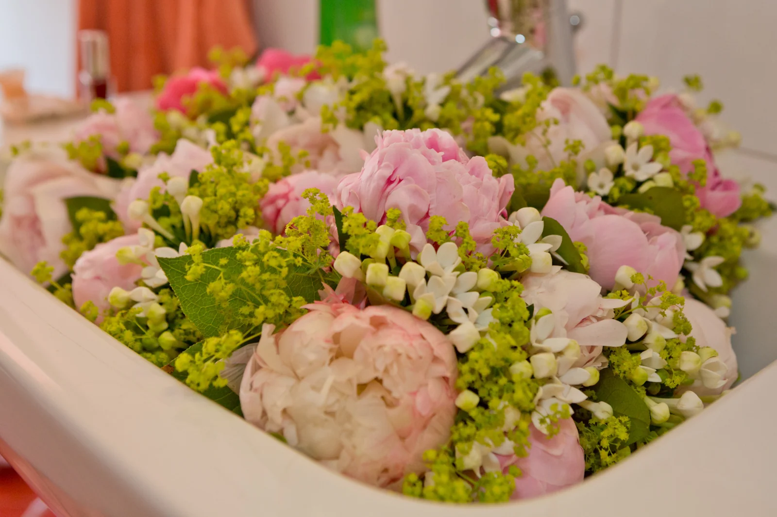 Der Brautstrauß mit rosa Blüten – Hochzeit auf Schloss Sondershausen