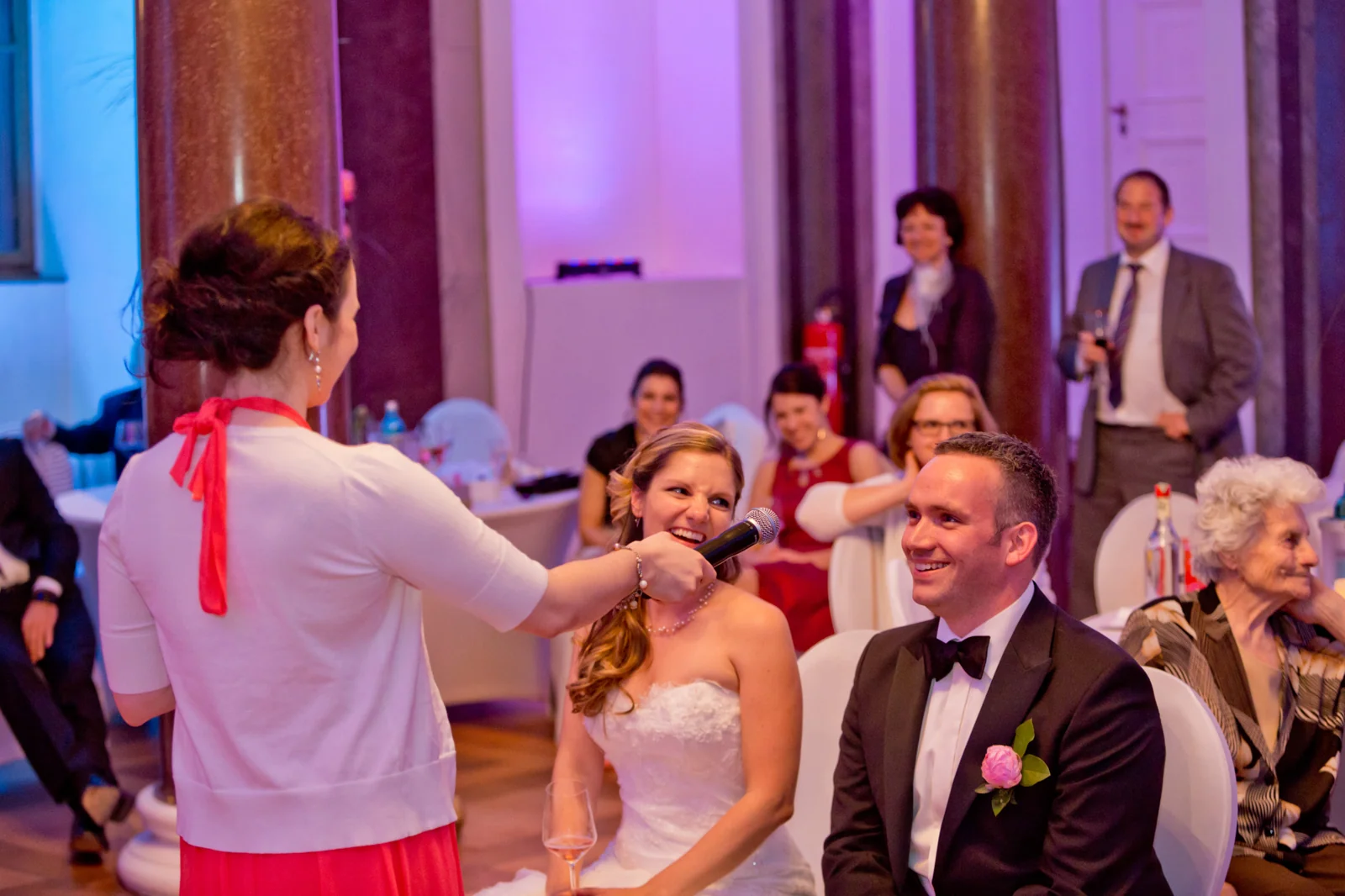 Gute Stimmung bei den Spielen während der Feier – Hochzeit auf Schloss Sondershausen
