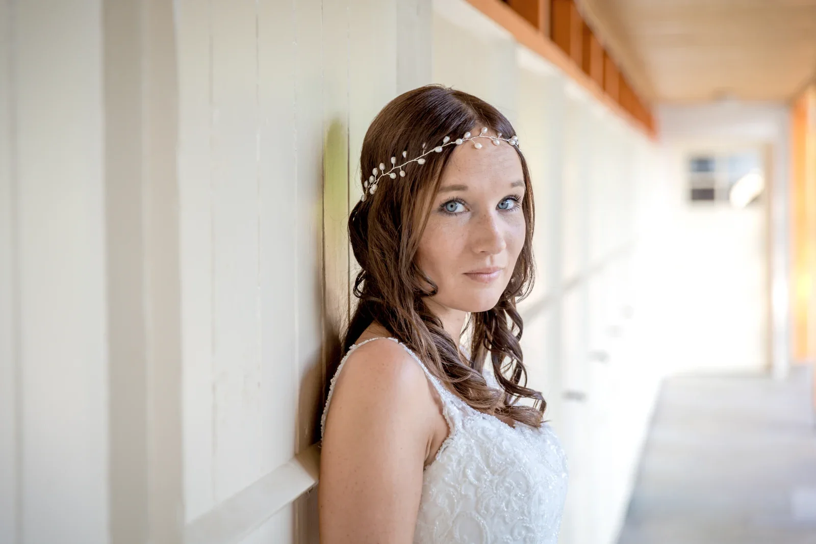Ein Portrait von Tanja beim Paarshooting – Hochzeit von Tanja und Dominick in Steinbach-Hallenberg
